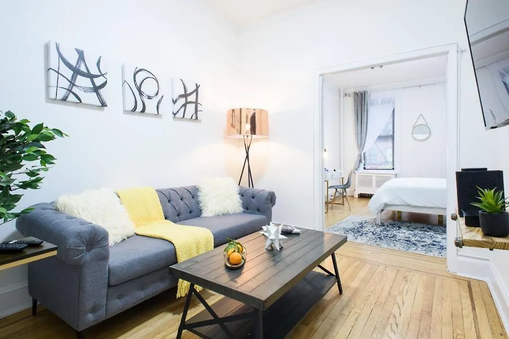 Kontakte von 1567-1A New 2Br Prime Upper East Apt W&D