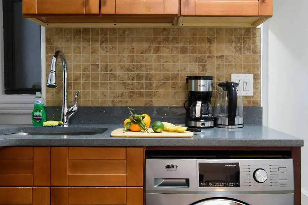 Apartment 1567-1A New 2Br Prime Upper East Apt W&D New York